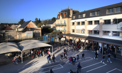 Saint Denis International School